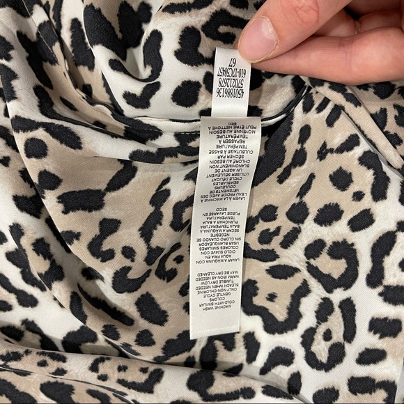 Chico’s Playful Animal Bow Blouse Pattern Woven Top Long Sleeve - Picture 11 of 13